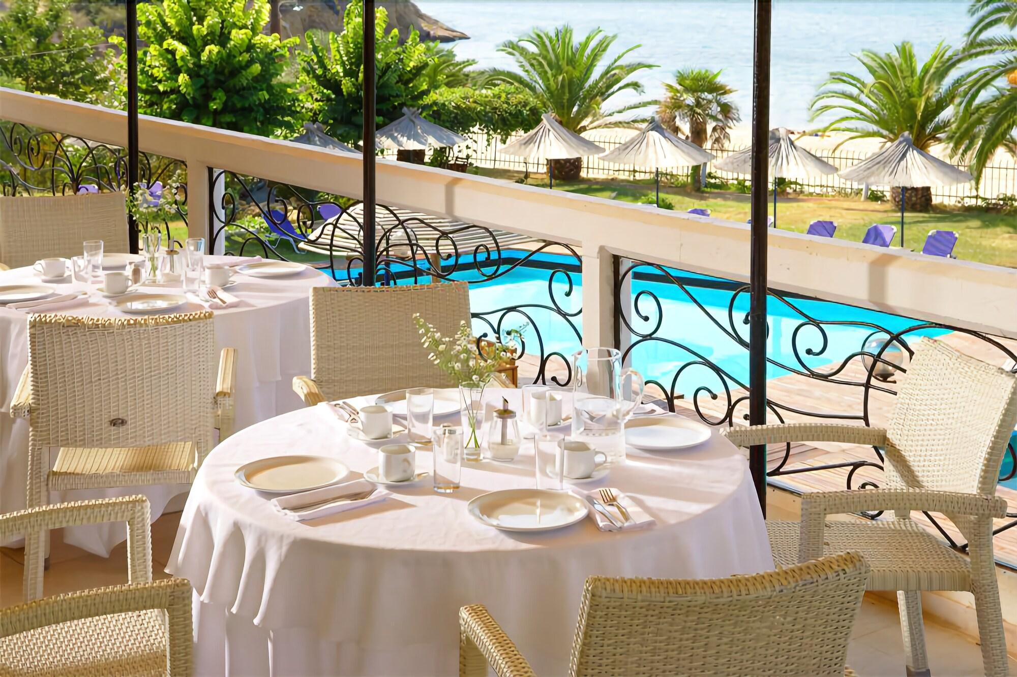 Kamari Beach Hotel Potos Exterior photo